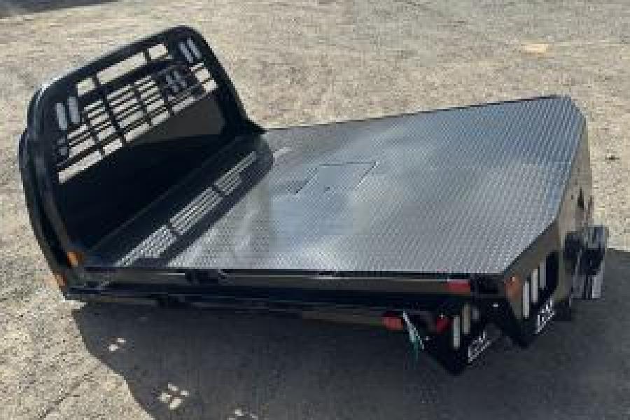 CM RD BED 94" L X 97" W X 60" CA X 34" RUNNERS Image 2