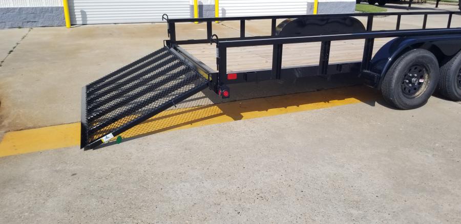 Big Tex 70PI 7K TAND SQ TU UTL 83"x16 2 BRAKES, BLK Image 6