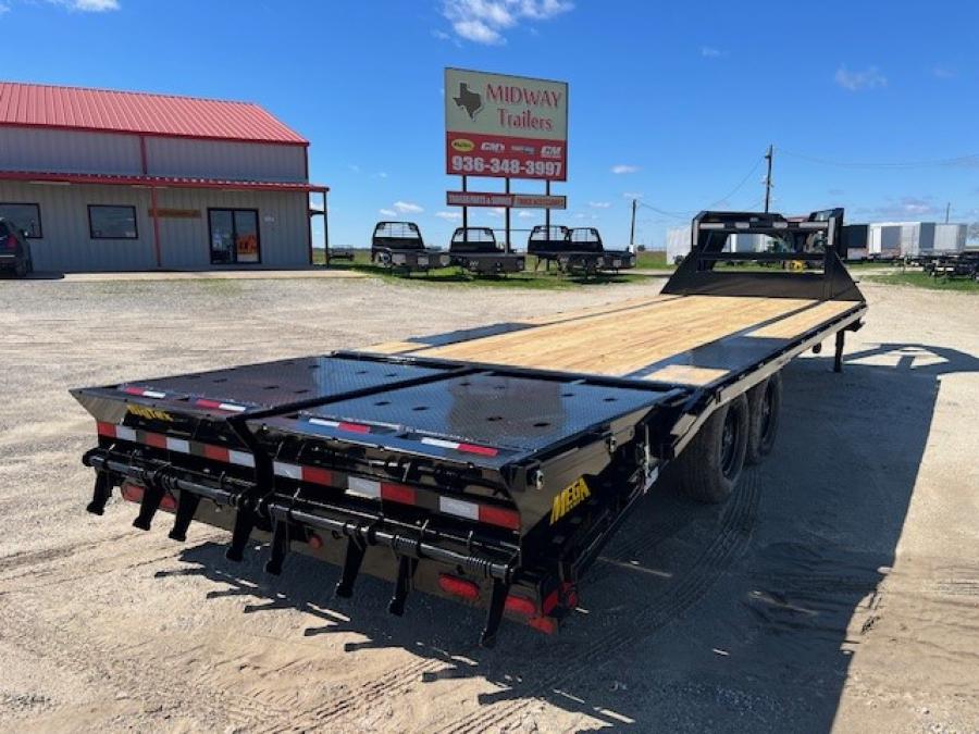 Big Tex 14GN, Gooseneck, 102" x 25', 15.9K, Dovetail, Mega Ramps Image 2