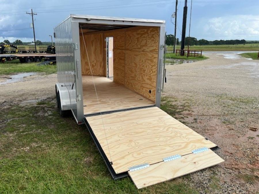 7X16 ENCLOSED Image 4
