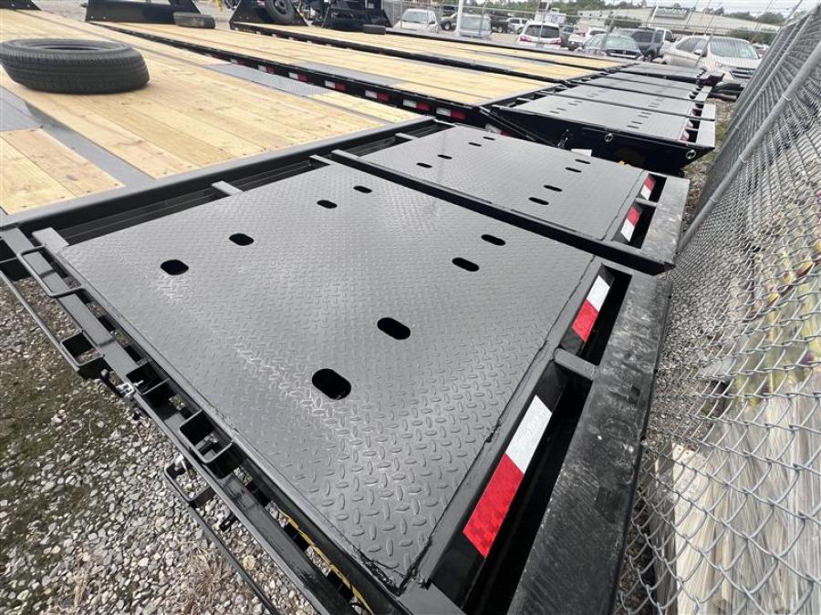 Big Tex 22GN, Gooseneck, 102″ x 30′, 23.9K, Dovetail, Mega Ramps Image 1