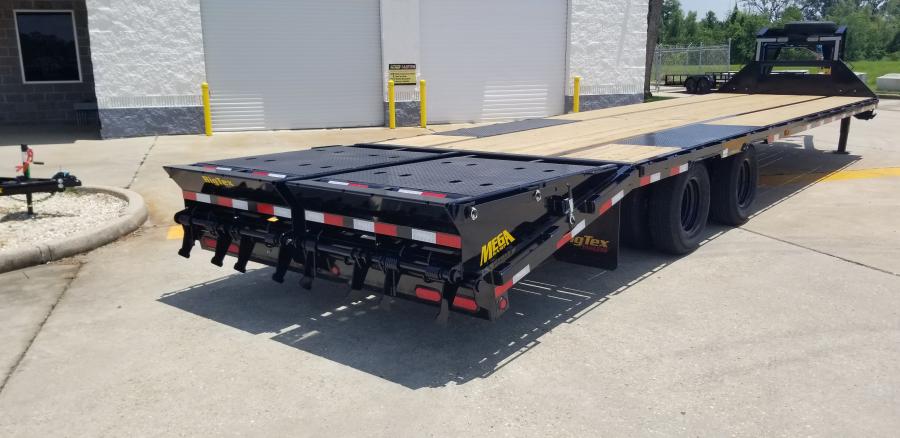 Big Tex 22GN, Gooseneck, 102" x 40', 23.9K, Dovetail, Mega Ramps Image 3