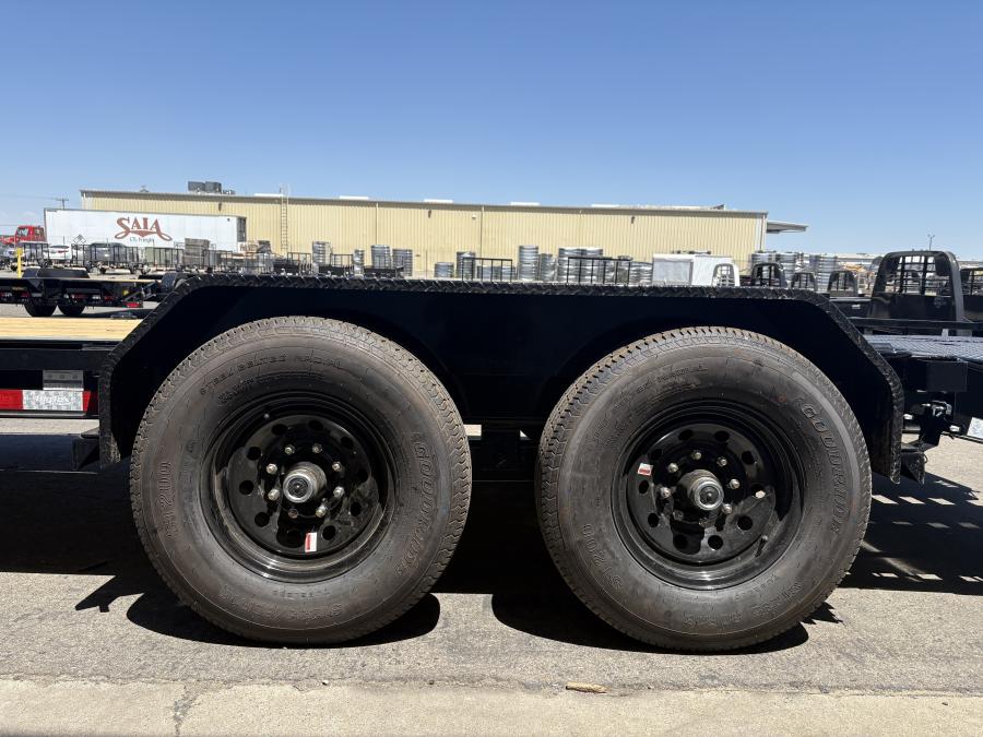 Big Tex 14EH, Equipment, 83" x 18', 15.4K, Dovetail, Mega Ramps, X-Series Image 2