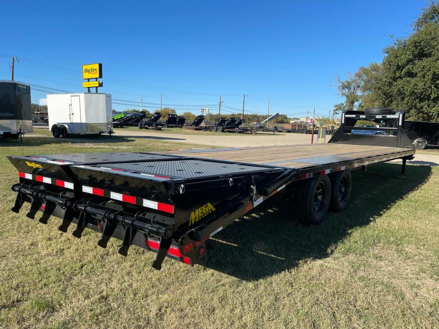 Big Tex 14GN, Gooseneck, 102" x 30', 15.9K, Dovetail, Mega Ramps Image 2
