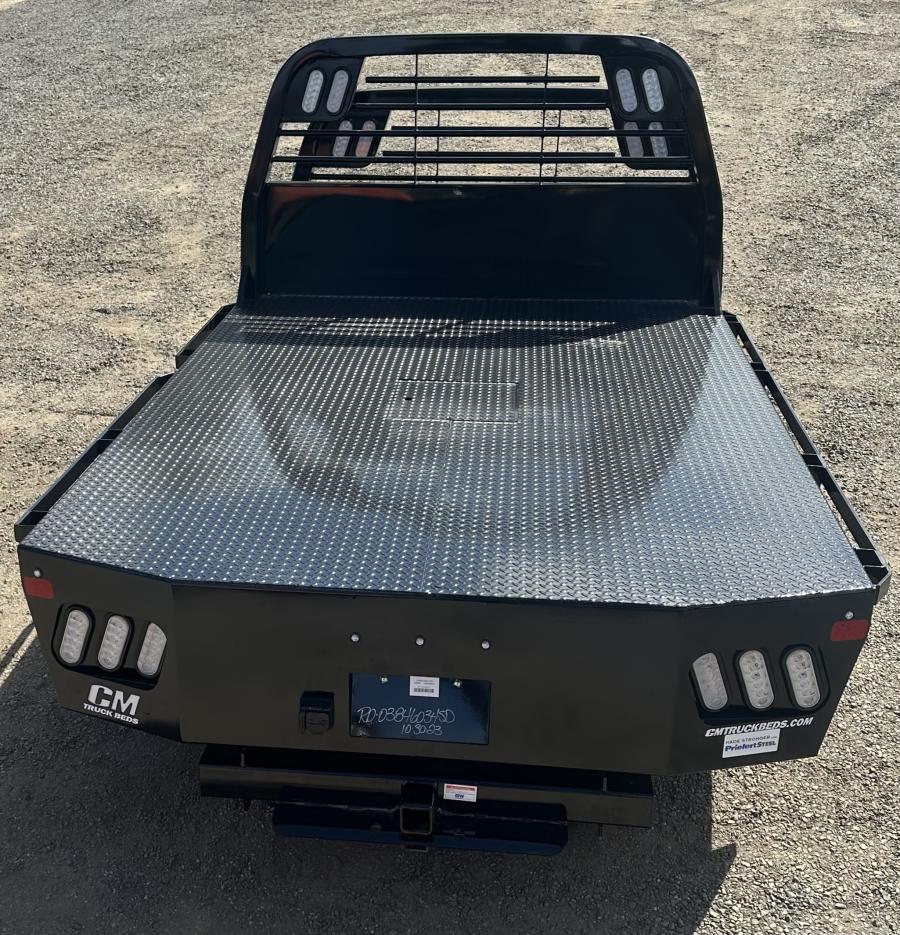 CM RD BED 84" L X 84" W X 38" CA X 42" RUNNERS Image 2