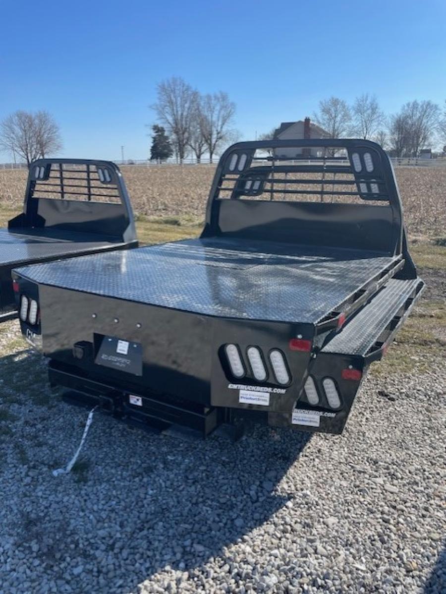 CM RD BED 8'6" L X 97" W X 58" CA X 42" RUNNERS Image 2