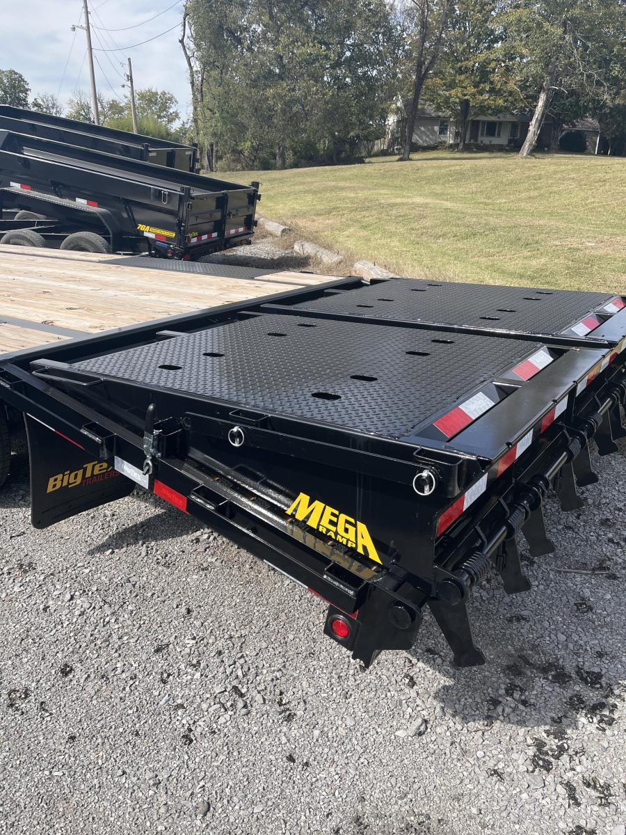 Big Tex 14GN, Gooseneck, 102" x 25', 15.9K, Dovetail, Mega Ramps Image 3