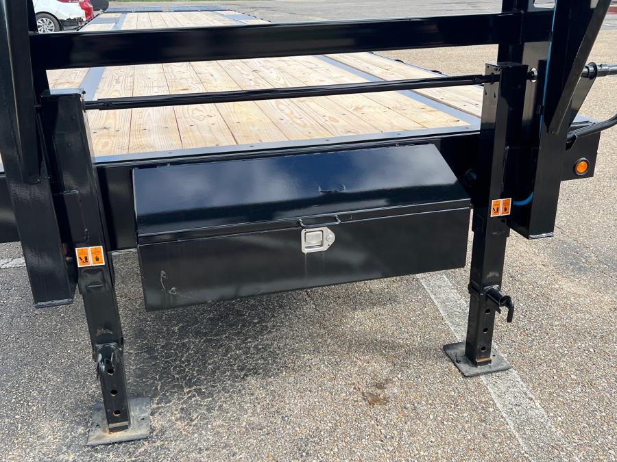 Big Tex 16GN, Gooseneck, 102" x 40', 17.5K, Dovetail, Mega Ramps Image 3