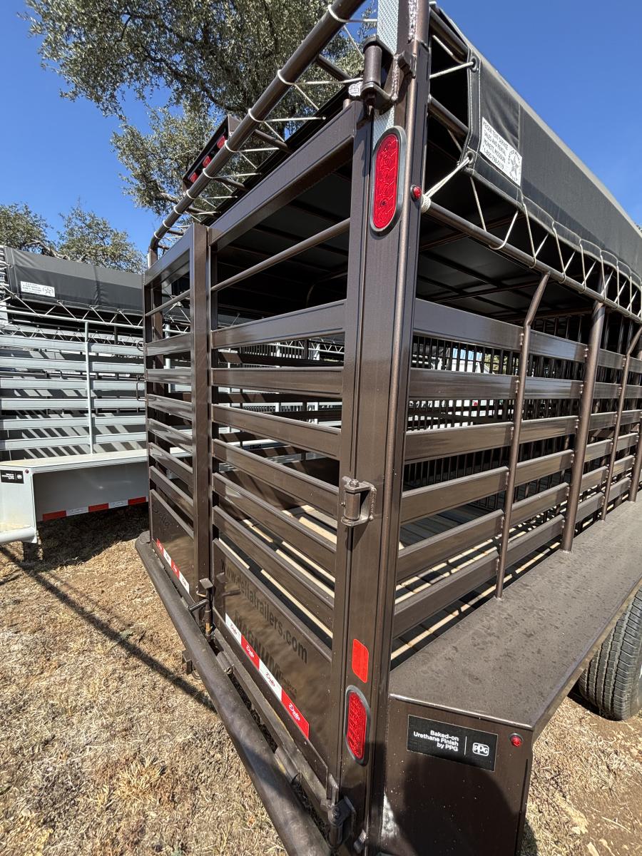 6’8″x24’x6’6″ gooseneck steel livestock trailer by Delta Image 2