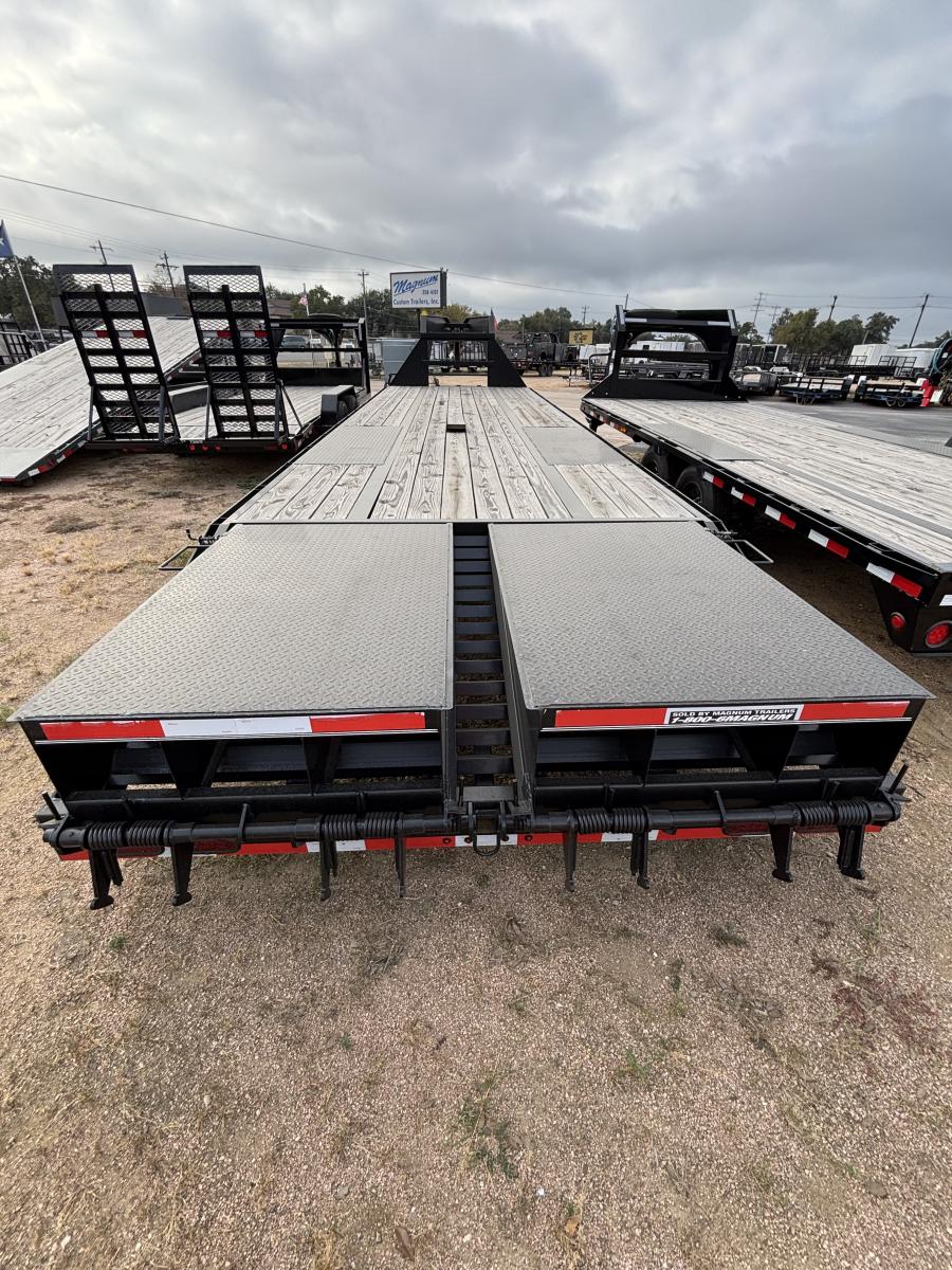 102″x25’+5′ deck over gooseneck trailer by Bellwether Image 2