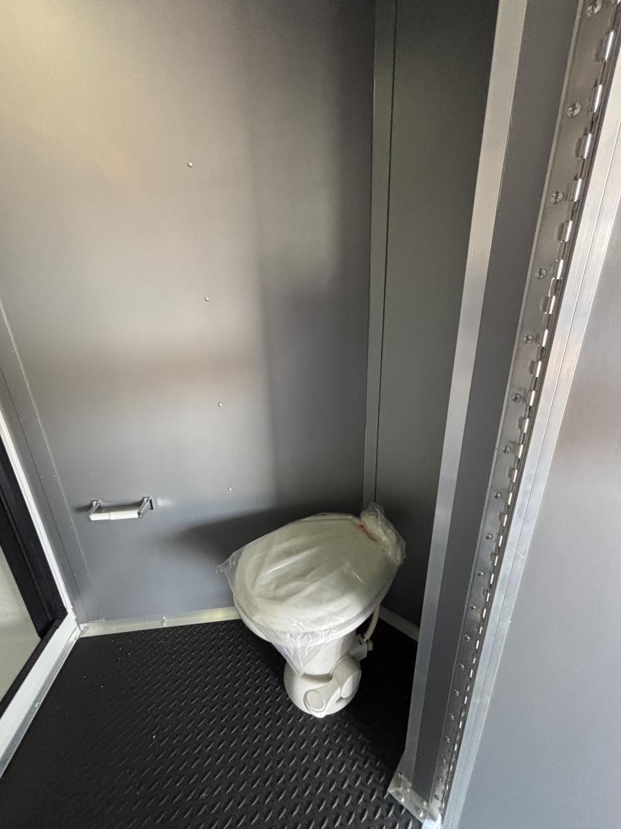 8.5x20 tandem axle enclosed cargo trailer with tons on extra's Image 16