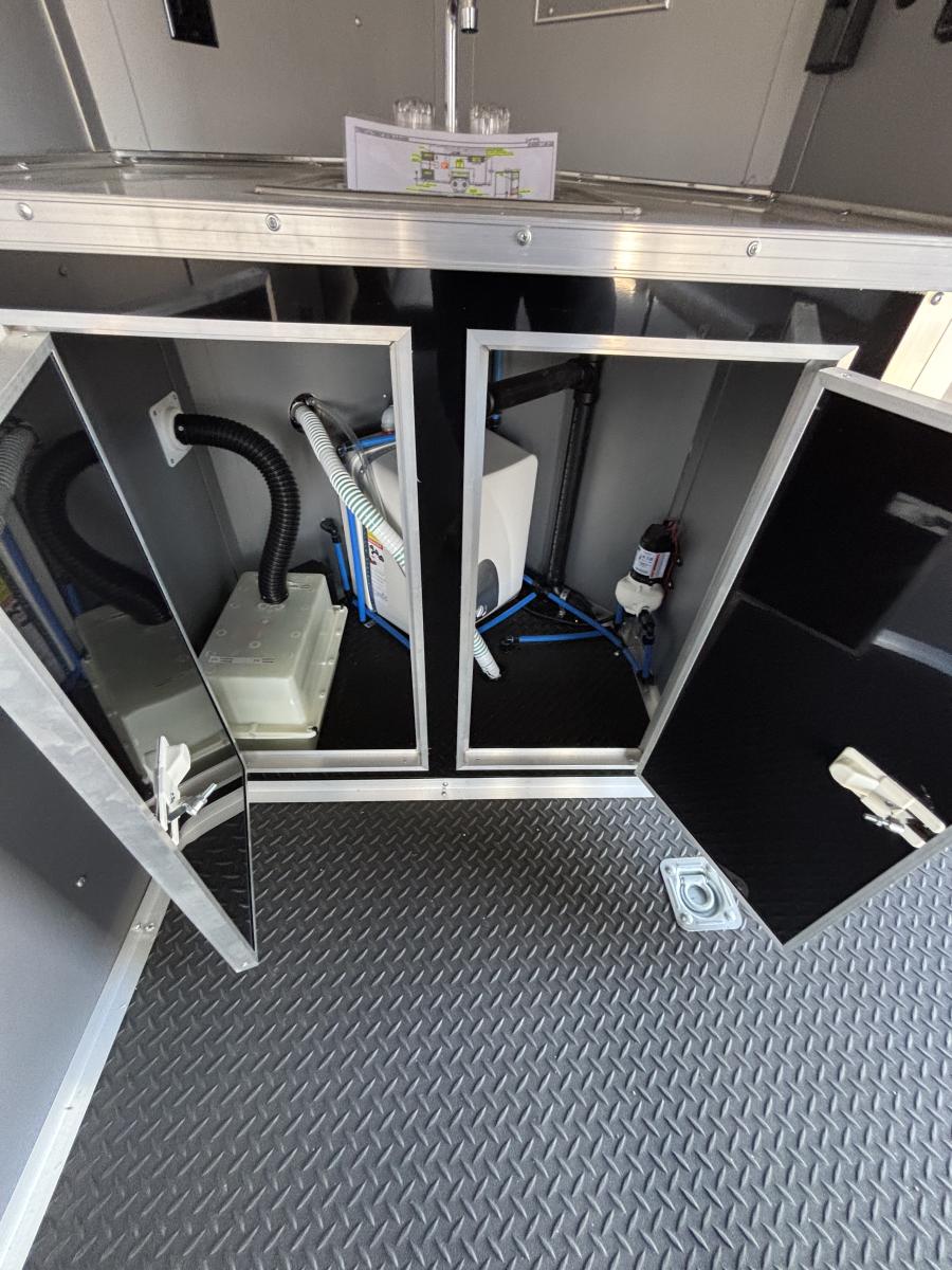 8.5x20 tandem axle enclosed cargo trailer with tons on extra's Image 18