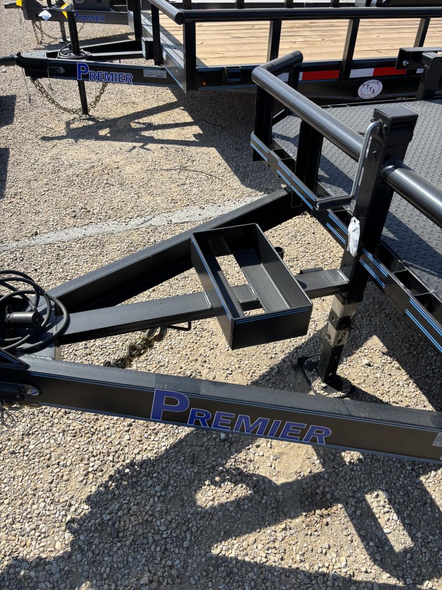 83×20 car hauler trailer by Bellwether Image 1