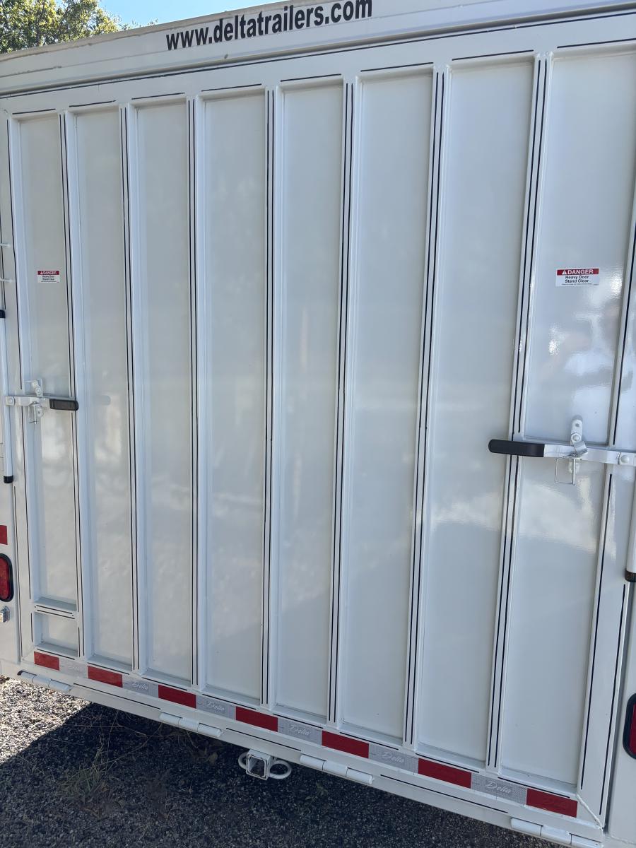 7x22 gooseneck steel enclosed cargo trailer by Delta Image 5