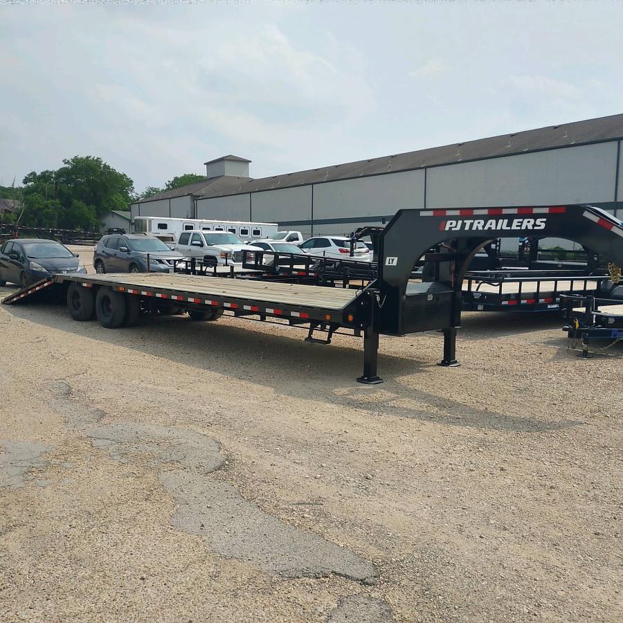 PJ TRAILERS LY36 PJ 36X102" HYD DOVE, 12K AXLE S, 14PLY, BLACK Image 0