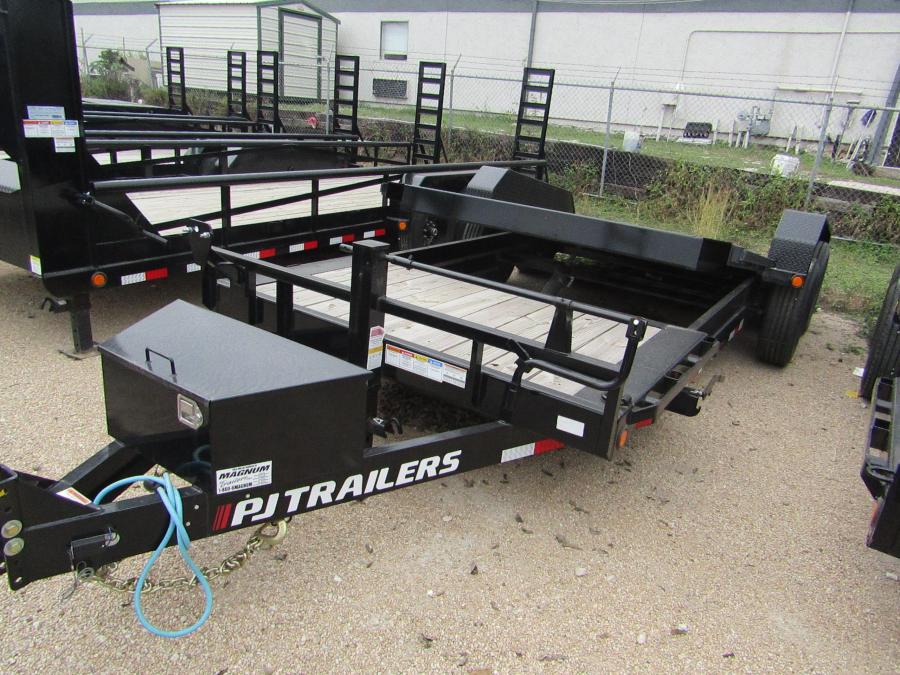 PJ TRAILERS TJ20 PJ 20X82, EB2, SM, TILT, 8K/OI L, 6/DR, BLACK Image 0