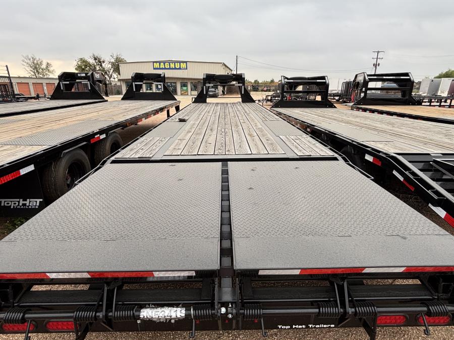 102″x25’+5′ 17.5K GVWR gooseneck trailer by Top Hat Image 2