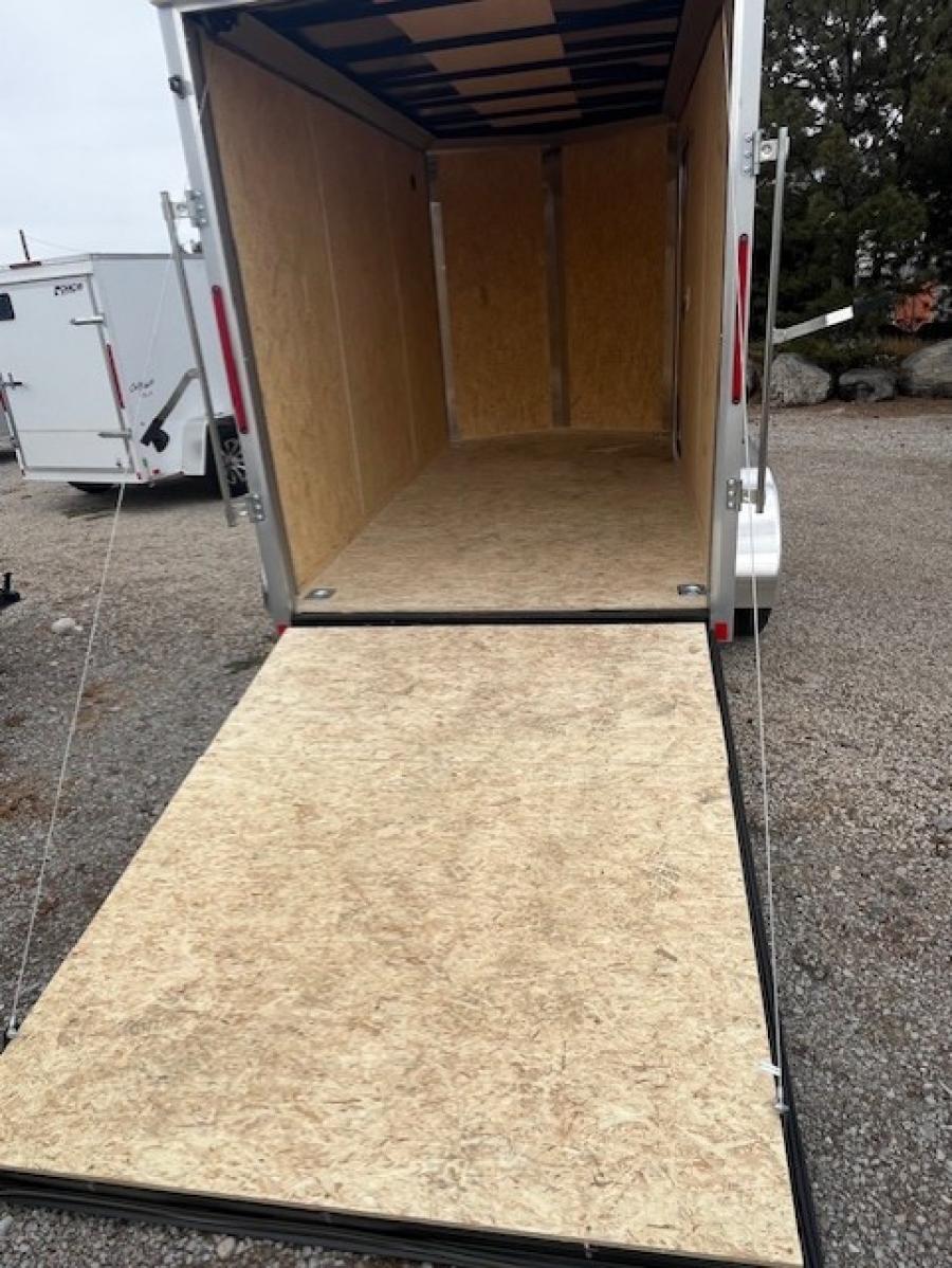 KP72 CARGO EXPRESS DLX FLAT TOP VNOSE 6X12 SA ENCLOSED TRAILER Image 0