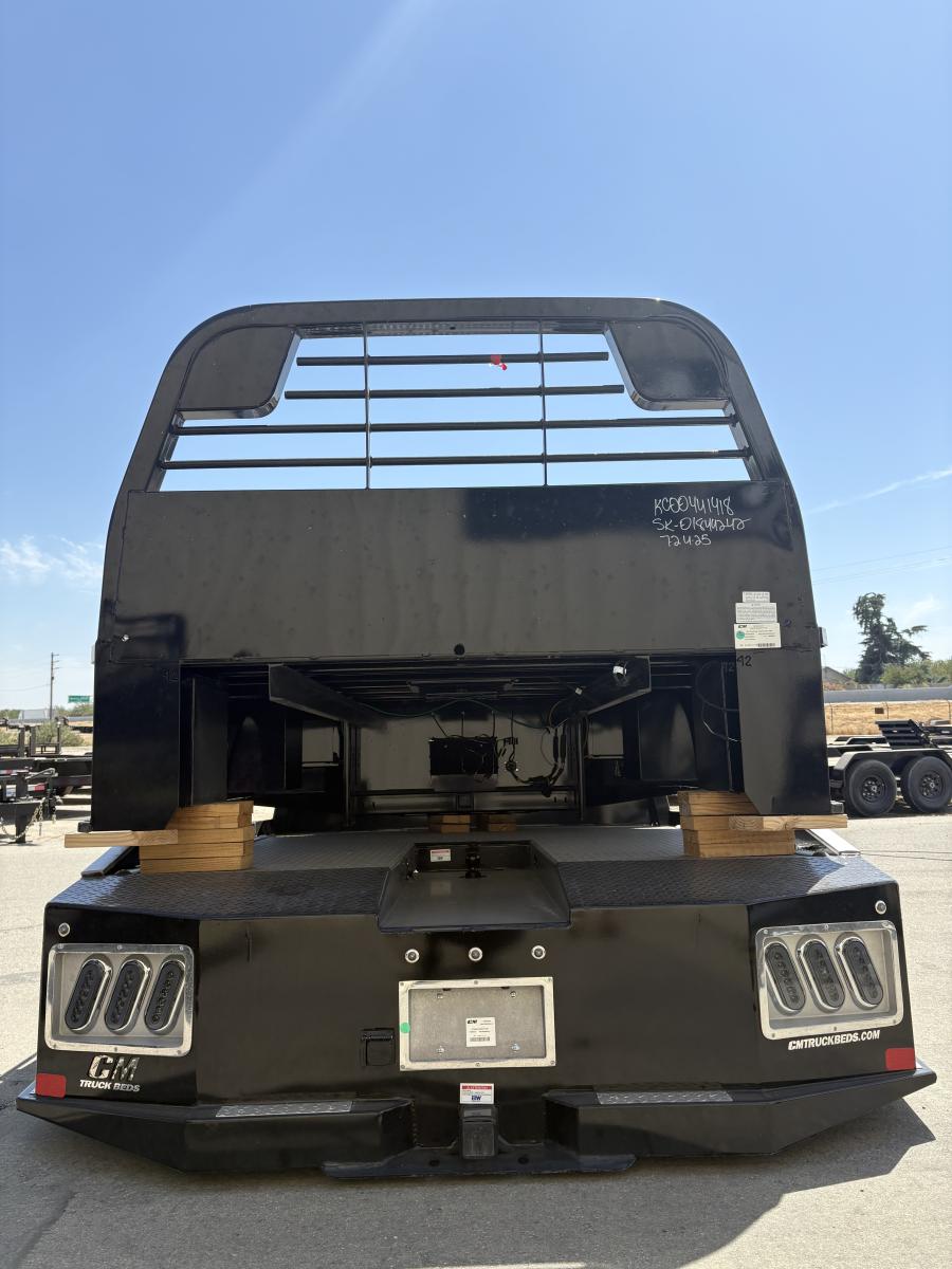 CM SK BED 97" L X 84" W X 42" CA X 42" RUNNERS Image 0