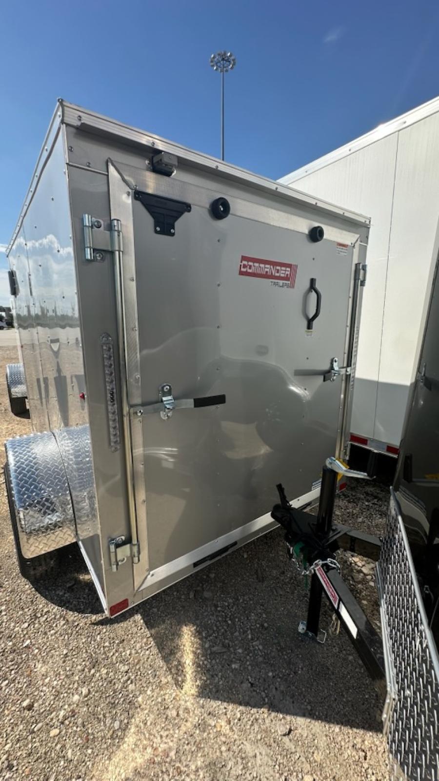 5X8C 5X8 V NOSE ENCLOSED STD RAMP DOOR 3K BY CARRY ON Image 1