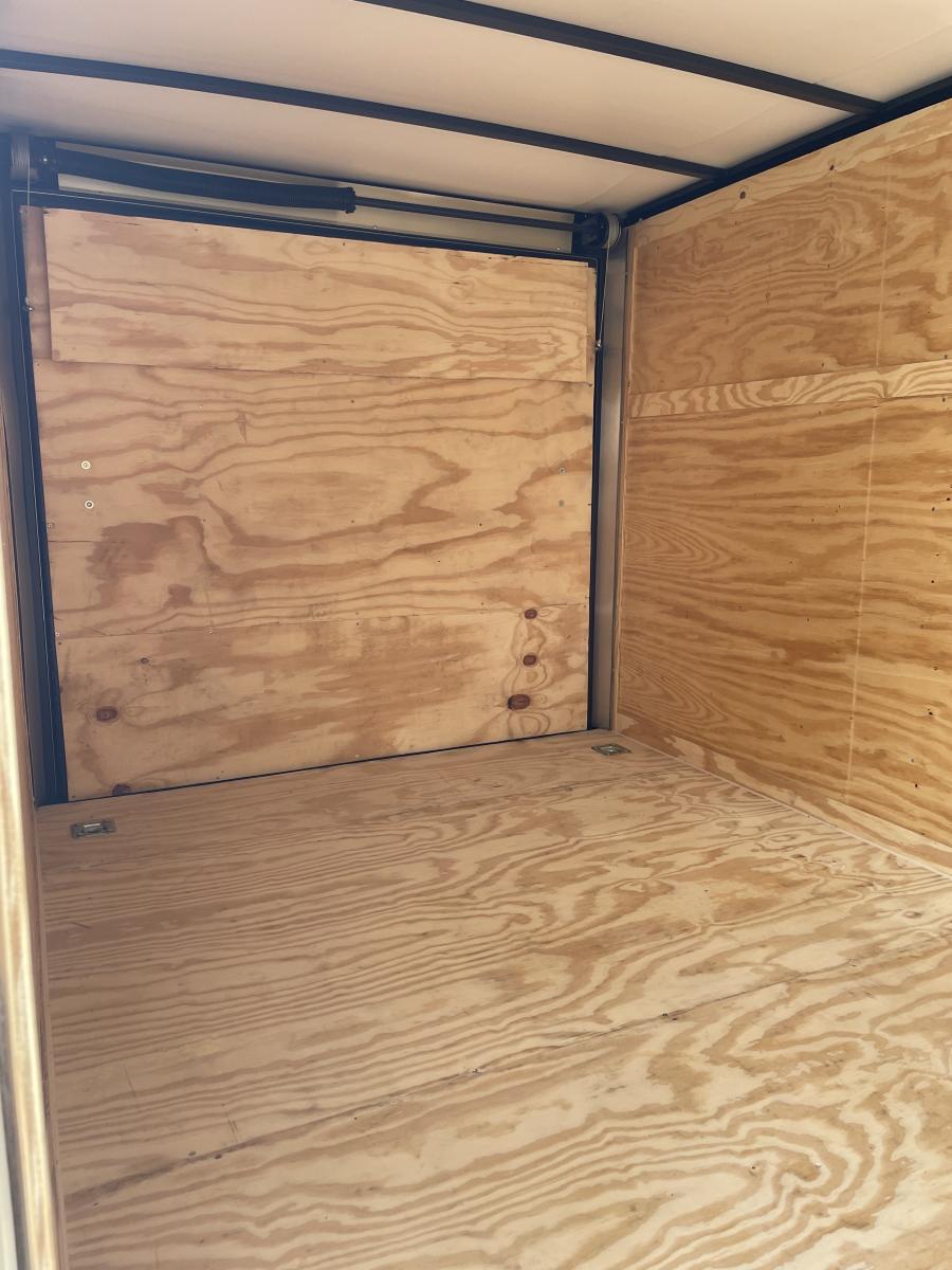 7X16 7X16 V NOSE ENCLOSED STD RAMP DOOR 7K BY CARRY ON Image 1