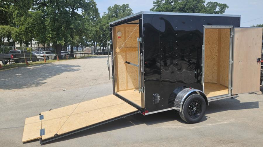 7X12 V NOSE ENCLOSED STD RAMP DOOR 7K BY CARRY ON Image 0