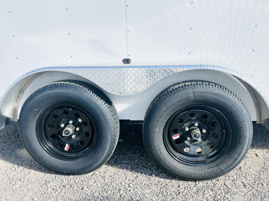 7X14 7X14 V NOSE ENCLOSED STD RAMP DOOR 7K BY CARRY ON Image 3