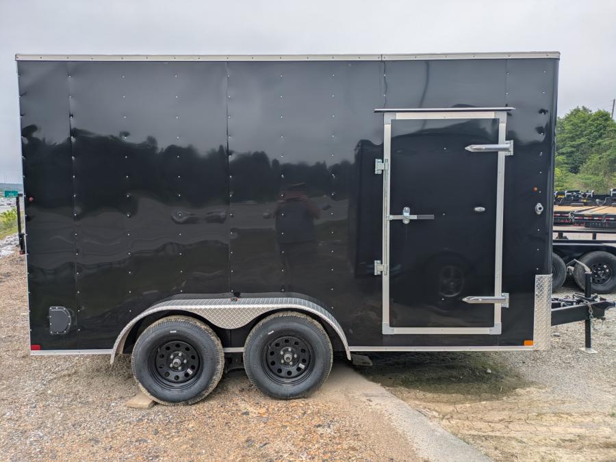 7X16 7X16 V NOSE ENCLOSED STD RAMP DOOR 7K BY CARRY ON Image 1