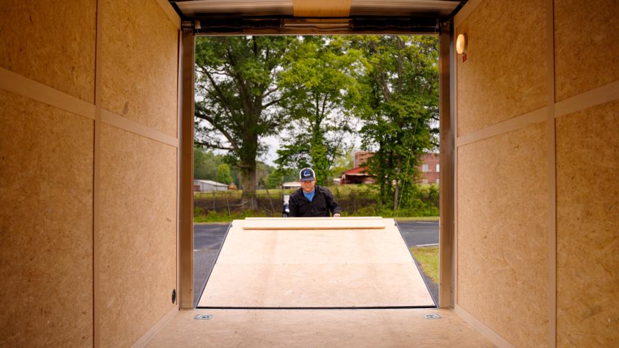 7X16 7X16 V NOSE ENCLOSED STD RAMP DOOR 7K BY CARRY ON Image 1