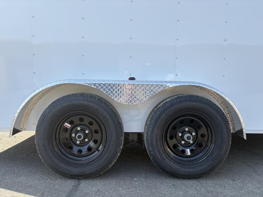 7X16 7X16 V NOSE ENCLOSED STD RAMP DOOR 7K BY CARRY ON Image 2