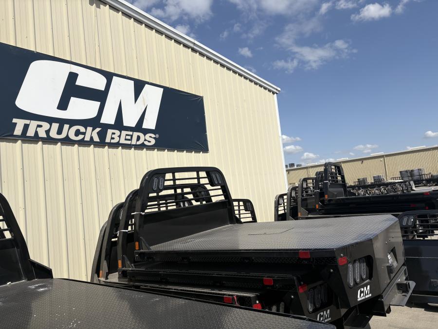 CM RD BED 86" L X 84" W X 58" CA X 42" RUNNERS Image 1