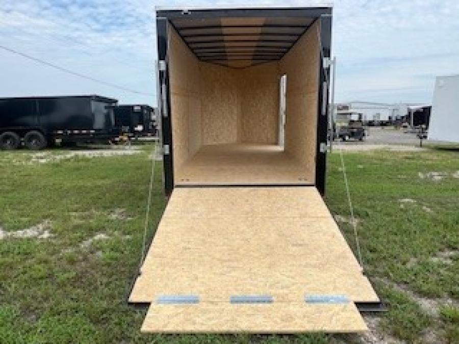 7X16 7X16 V NOSE ENCLOSED STD RAMP DOOR 7K BY CARRY ON Image 4