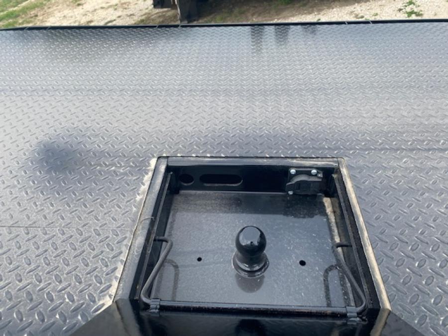 CM RD BED 94" L X 97" W X 60" CA X 34" RUNNERS Image 1