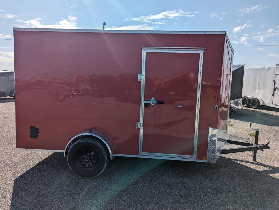 6X12  V-NOSE ENCLOSED Cargo with rear RAMP DOOR Single 3.5k axle BY CARRY ON Image 0