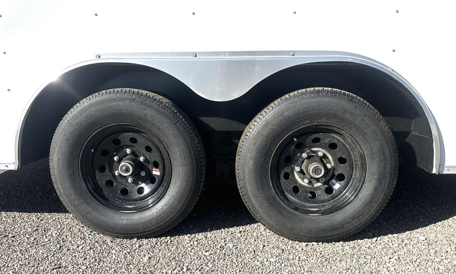 85X2 85X20 V NOSE ENCLOSED STD RAMP DOOR 10K BY CARRY ON Image 6