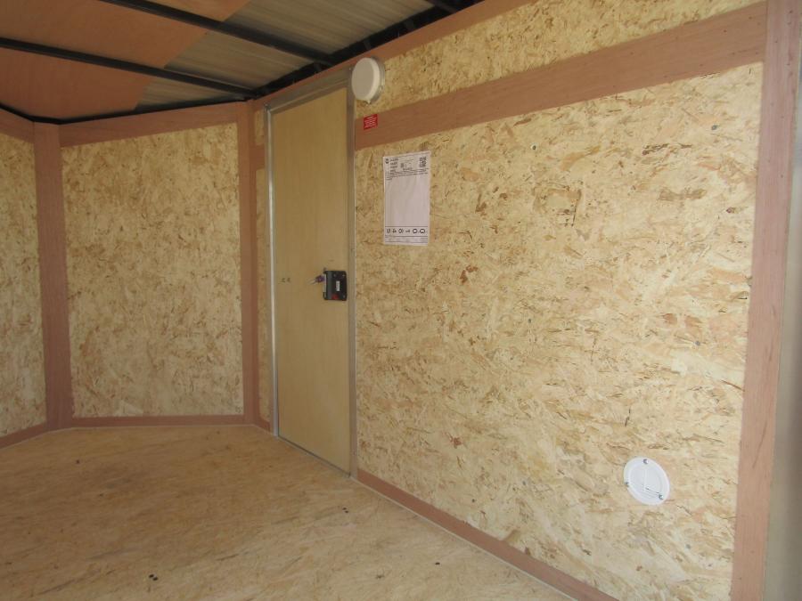 COMMANDER 5X8 V NOSE ENCLOSED, RAMP #01845 Image 2