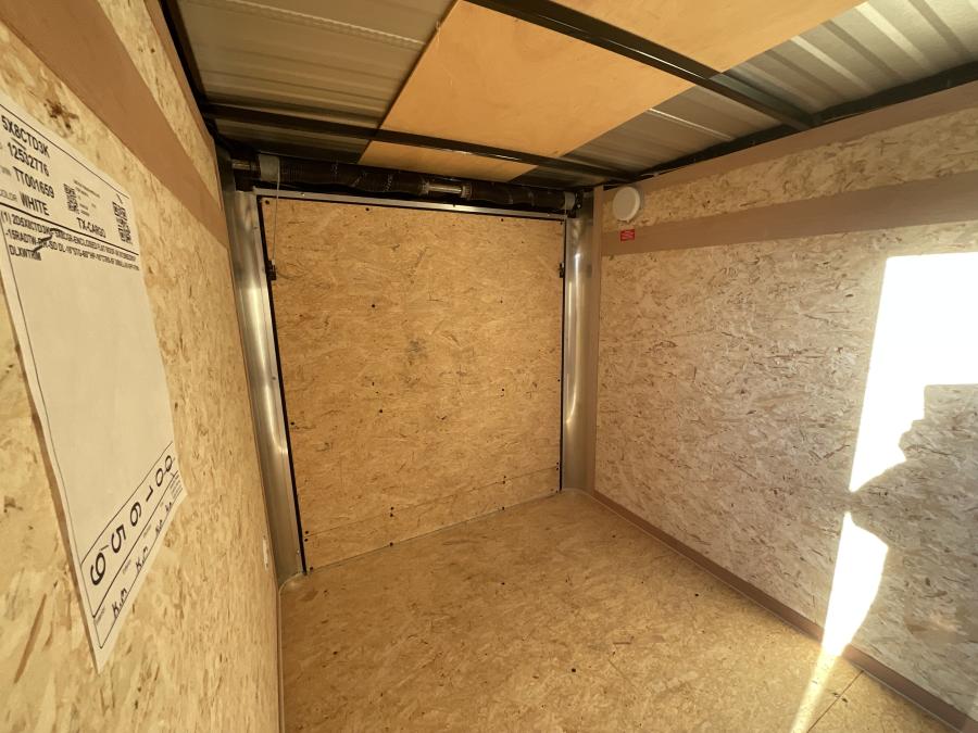 5X8C 5X8 V NOSE ENCLOSED STD RAMP DOOR 3K BY CARRY ON Image 3