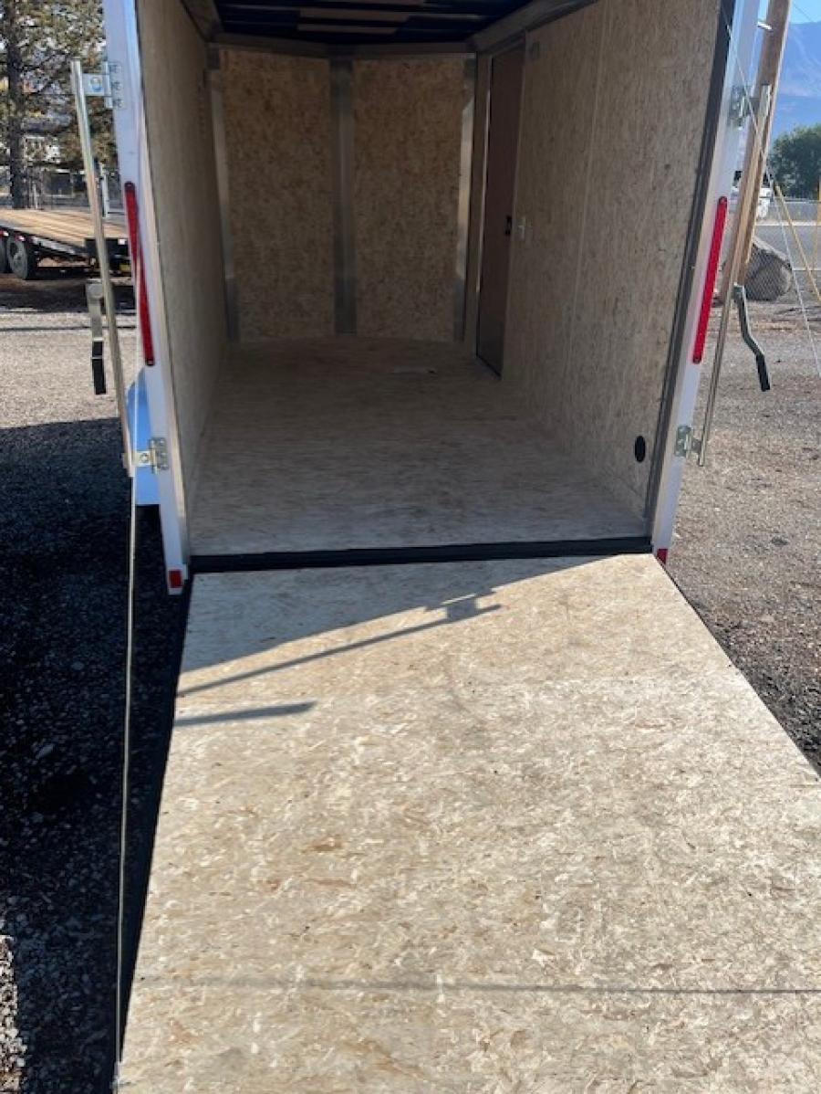 KP72 6X12 OUTBACK DLX FLAT TOP V NOSE ENCLOSED Image 1