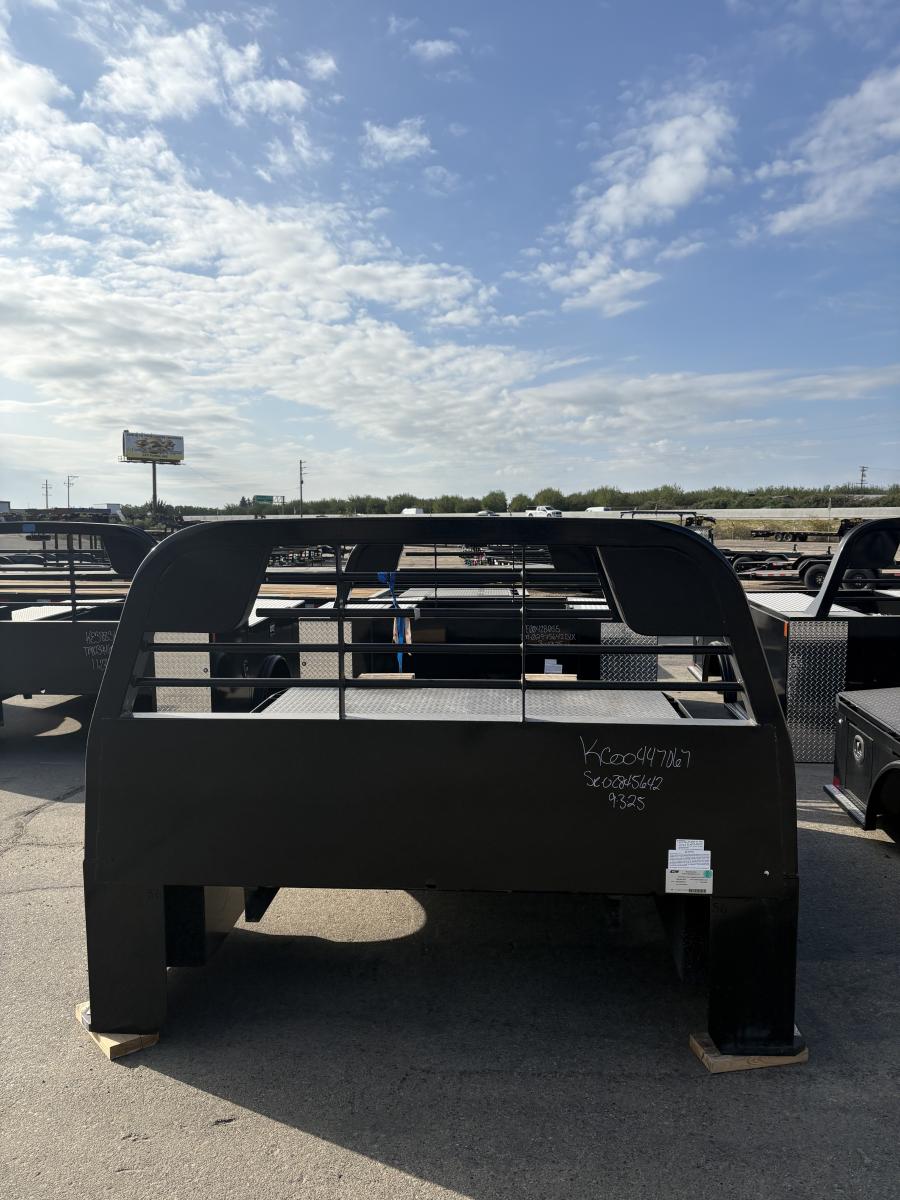 CM SK BED 86" L X 84" W X 56" CA X 42" RUNNERS Image 3