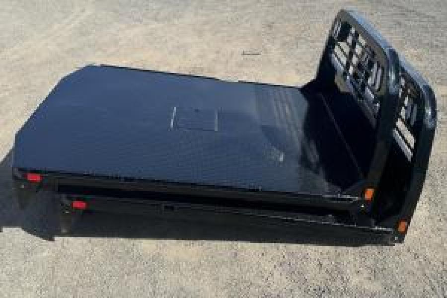 CM RD BED 86" L X 84" W X 58" CA X 42" RUNNERS Image 1