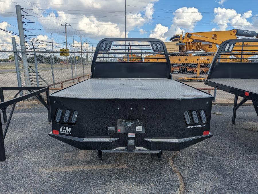 CM SK BED 86" L X 84" W X 56" CA X 42" RUNNERS Image 1