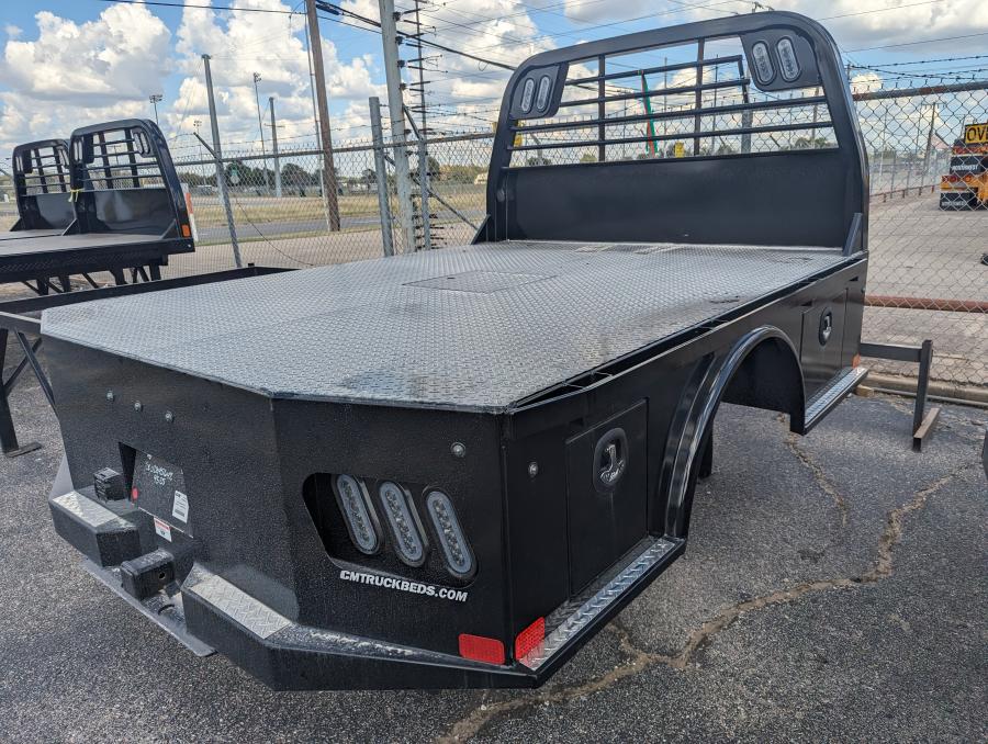 CM SK BED 86" L X 84" W X 56" CA X 42" RUNNERS Image 2