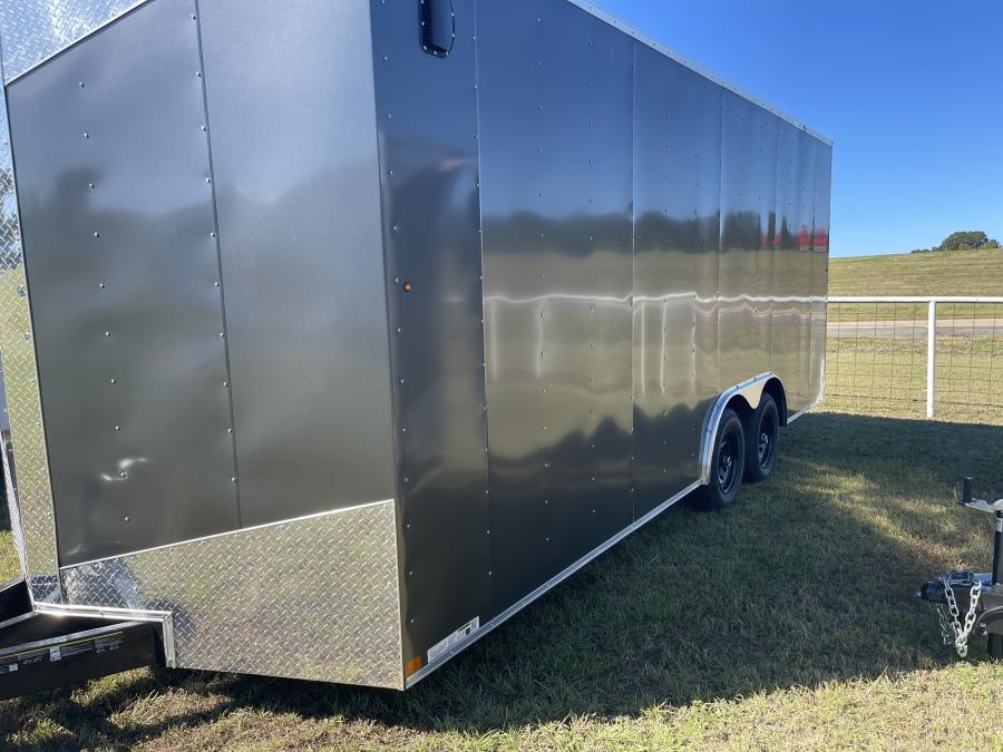 85X2 85X20 V NOSE ENCLOSED STD RAMP DOOR 10K BY CARRY ON Image 1