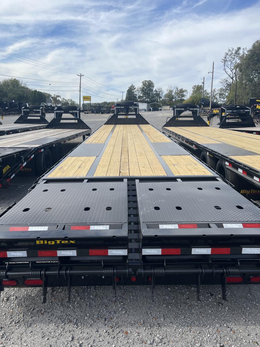 Big Tex 22GN, Gooseneck, 102" x 40', 23.9K, Dovetail, Mega Ramps Image 4