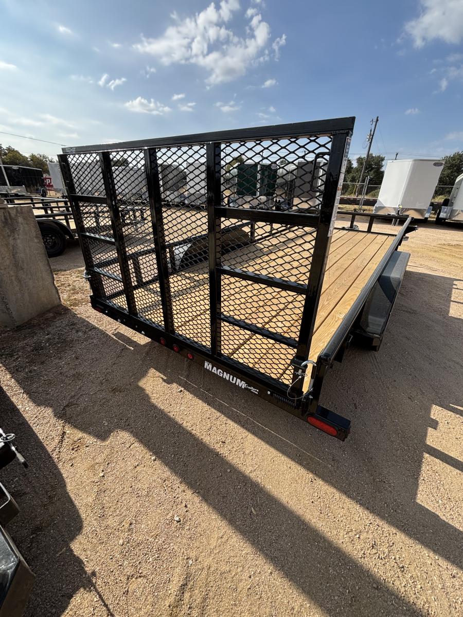 Top Hat 16x83 MP Black Utility Trailer Image 1