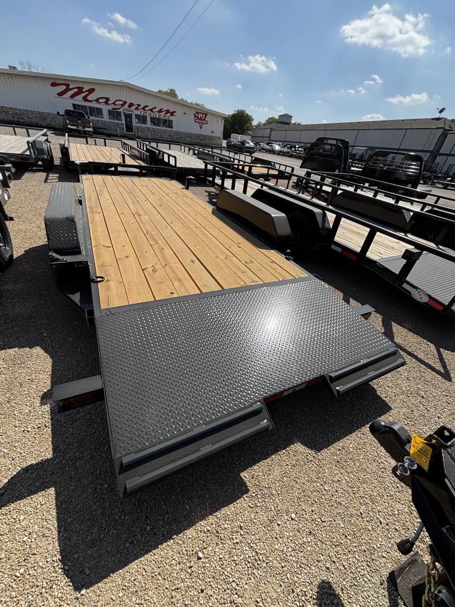 83"x20' tilt car hauler trailer by Bellwether Image 4