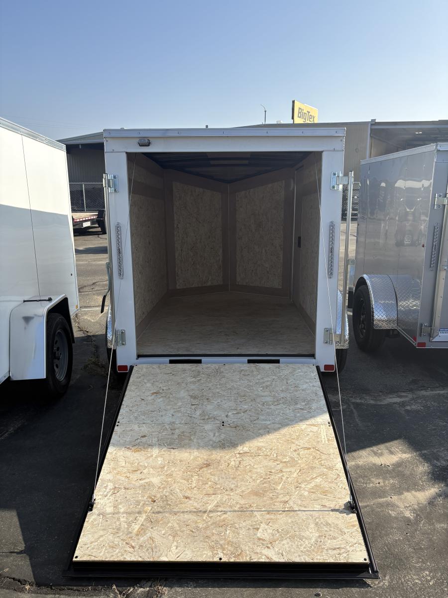 5X8C 5X8 V NOSE ENCLOSED STD RAMP DOOR 3K BY CARRY ON Image 2
