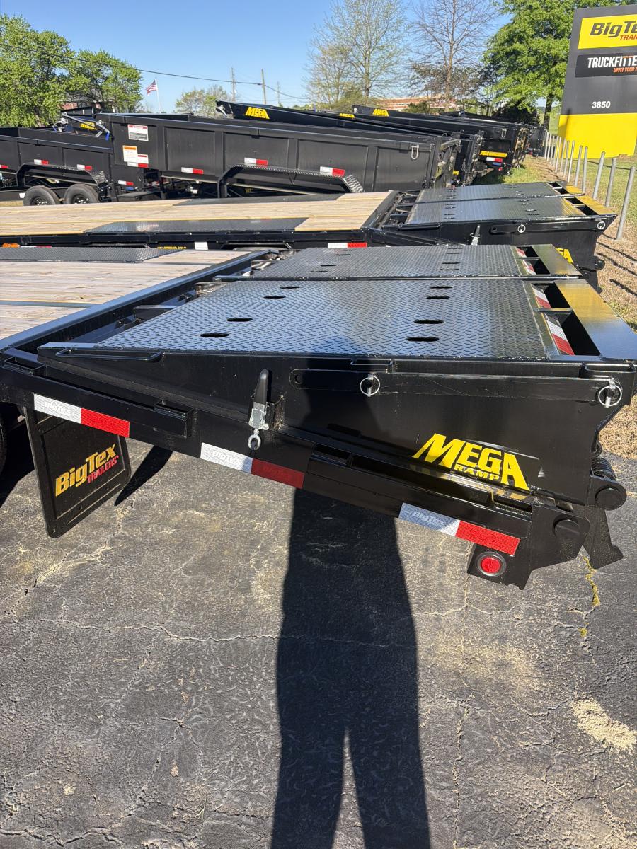 Big Tex 25GN, Gooseneck, 102" x 30', 25.9K, Dovetail, Mega Ramps Image 1
