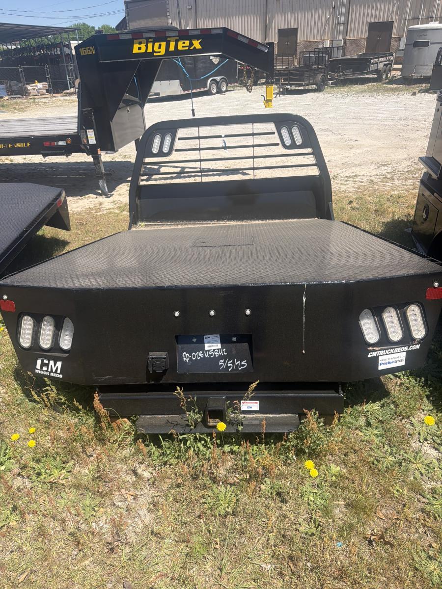 CM RD BED 8'6" L X 97" W X 58" CA X 42" RUNNERS Image 0