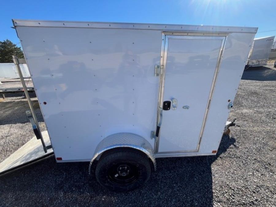 5X8C 5X8 V NOSE ENCLOSED STD RAMP DOOR 3K BY CARRY ON Image 0